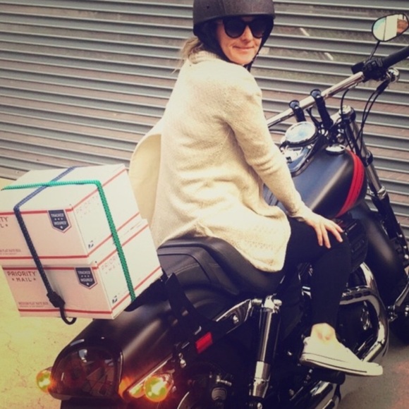 Welcome to my closet - Picture 15 of 15